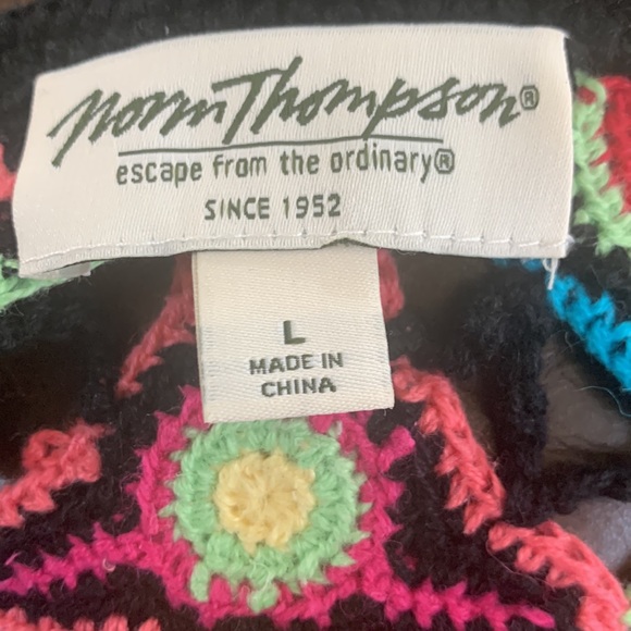 NORM THOMPSON VINTAGE CROCHET RAINBOW GRANDMA SWEATER - Picture 4 of 6